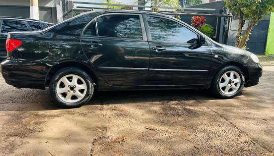 TOYOTA-COROLLA-2004