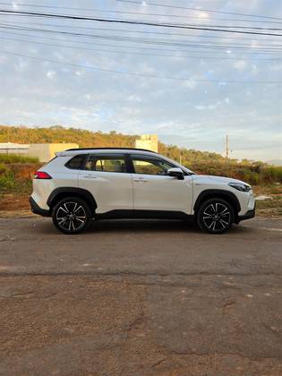 TOYOTA COROLLA CROSS 1.8 VVT-I HYBRID FLEX XRX CVT