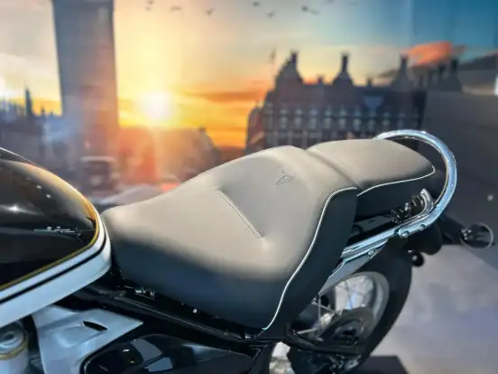 TRIUMPH-BONNEVILLE SPEEDMASTER-2025