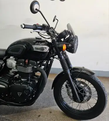 TRIUMPH-BONNEVILLE T100 BLACK 900-2018