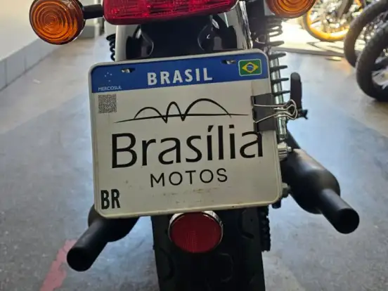 TRIUMPH-BONNEVILLE T100 BLACK 900 TRIUMPH-BONNEVILLE T100 BLACK 900-2018