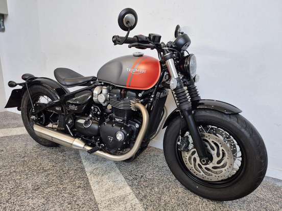 TRIUMPH-BONNEVILLE BOBBER 1200 TRIUMPH-BONNEVILLE BOBBER 1200-2025