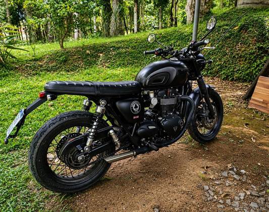 TRIUMPH BONNEVILLE T120 1200 