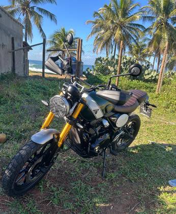 TRIUMPH SCRAMBLER 400 X 