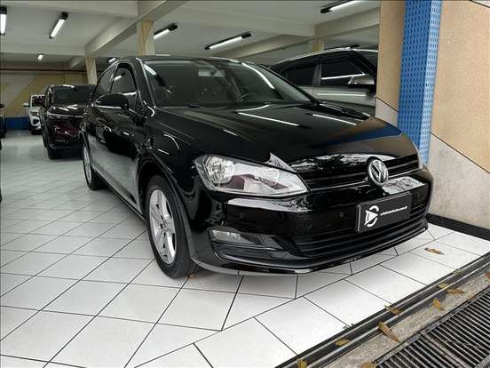 VOLKSWAGEN-GOLF-2015