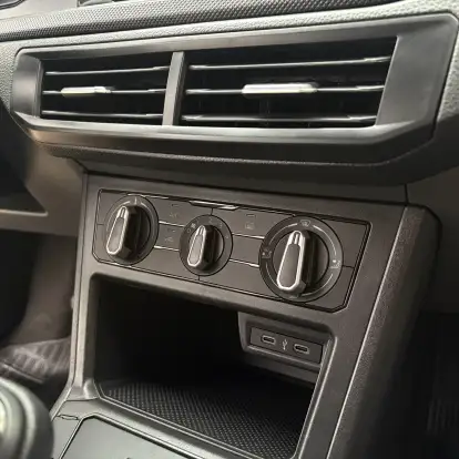 VOLKSWAGEN-POLO-2024