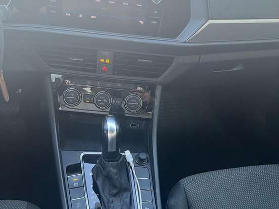 VOLKSWAGEN-JETTA-1.4 250 TSI TOTAL FLEX TIPTRONIC VOLKSWAGEN-JETTA-2018