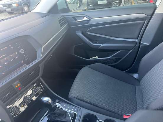 VOLKSWAGEN-JETTA-1.4 250 TSI TOTAL FLEX TIPTRONIC VOLKSWAGEN-JETTA-2018