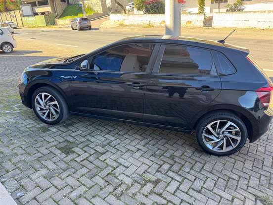 VOLKSWAGEN-POLO-2019