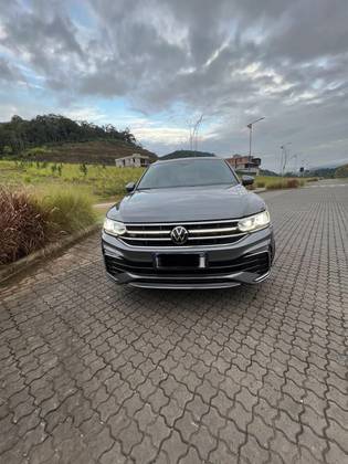 VOLKSWAGEN TIGUAN 2.0 300 TSI GASOLINA ALLSPACE R-LINE AUTOMÁTICO
