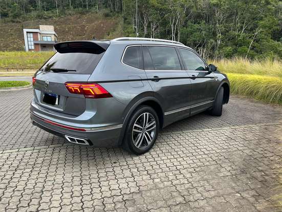 VOLKSWAGEN-TIGUAN-2023