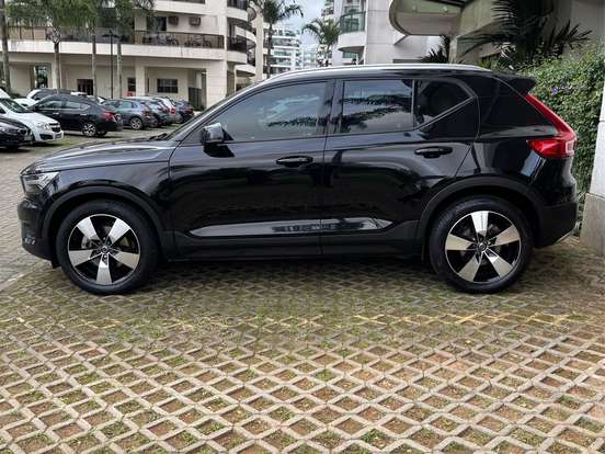 VOLVO-XC40-2.0 T4 GASOLINA MOMENTUM GEARTRONIC VOLVO-XC40-2020