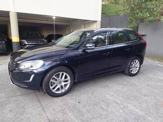 VOLVO XC60 2.0 T5 MOMENTUM GASOLINA 4P AUTOMÁTICO