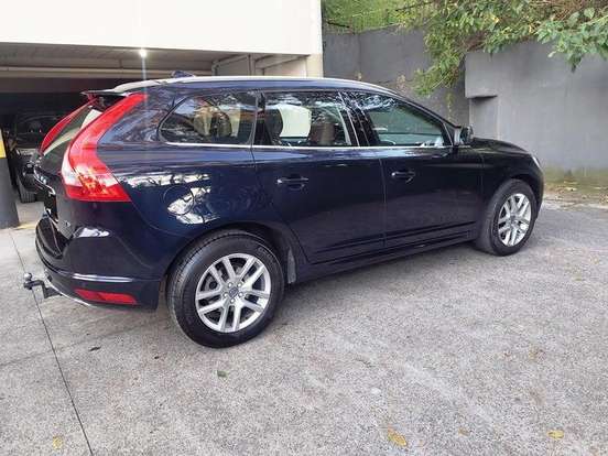 VOLVO-XC60-2.0 T5 MOMENTUM GASOLINA 4P AUTOMÁTICO VOLVO-XC60-2016