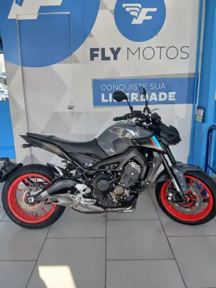 YAMAHA MT-09 