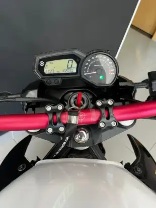 YAMAHA-XJ6 N-2011