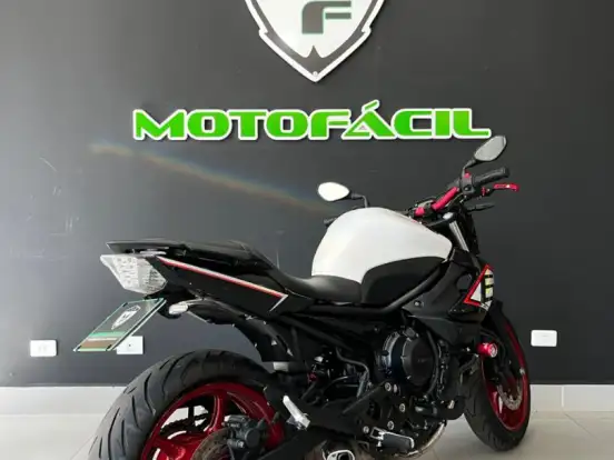 YAMAHA-XJ6 N YAMAHA-XJ6 N-2011