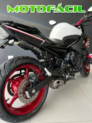 YAMAHA-XJ6 N-2011
