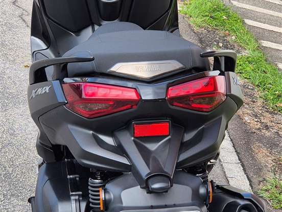 YAMAHA-XMAX 250 CONNECTED ABS YAMAHA-XMAX 250 CONNECTED ABS-2025
