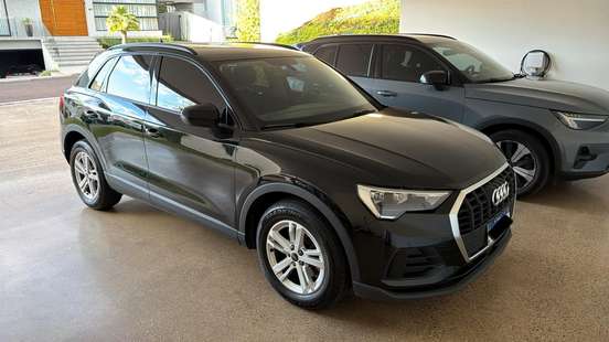 AUDI-Q3-2021