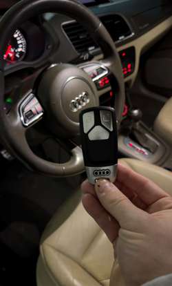 AUDI-Q3-2014