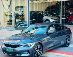 BMW 320i 2.0 16V TURBO GASOLINA SPORT AUTOMÁTICO BMW 320i 2.0 16V TURBO GASOLINA SPORT AUTOMÁTICO