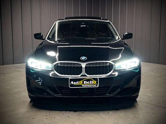 BMW-320i-2022