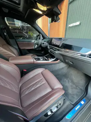 BMW-X7-4.4 V8 GASOLINA M60i STEPTRONIC BMW-X7-2024