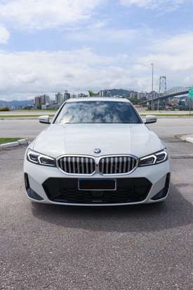 BMW-320i-2024