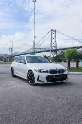 BMW-320i-2024