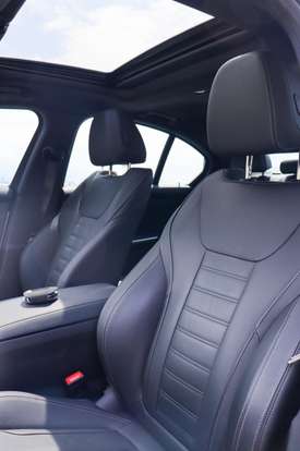 BMW-320i-2024