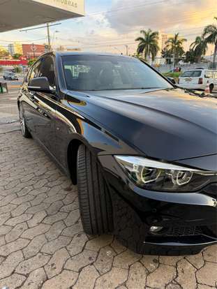 BMW-320i-2018