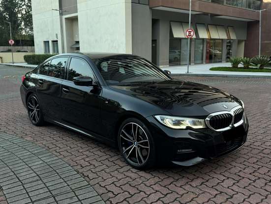BMW-330i-2019