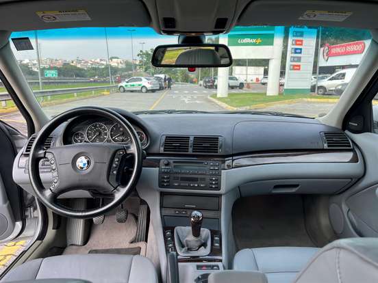 BMW-330i-2002