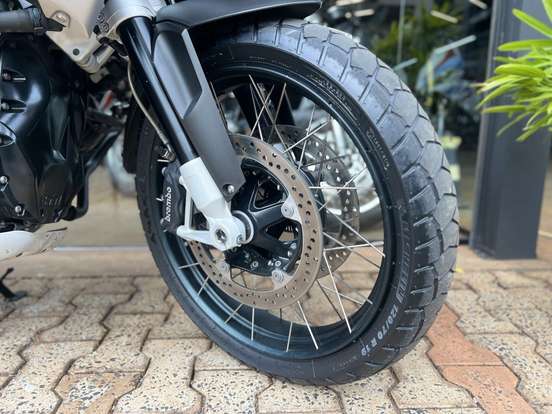 BMW-R 1250 GS PREMIUM TRIPLE BLACK BMW-R 1250 GS PREMIUM TRIPLE BLACK-2021