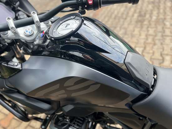 BMW-R 1250 GS PREMIUM TRIPLE BLACK BMW-R 1250 GS PREMIUM TRIPLE BLACK-2021