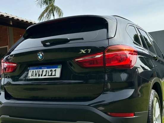 BMW-X1-2.0 16V TURBO ACTIVEFLEX SDRIVE20I 4P AUTOMÁTICO BMW-X1-2017