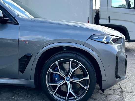 BMW-X5-3.0 I6 TURBO HÍBRIDO XDRIVE50E M SPORT AUTOMÁTICO BMW-X5-2024