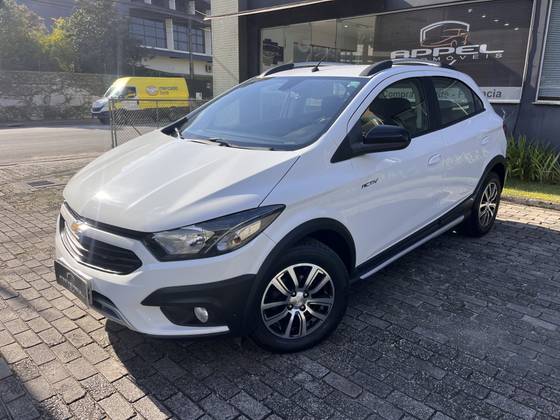 CHEVROLET ONIX 1.4 MPFI ACTIV 8V FLEX 4P AUTOMÁTICO