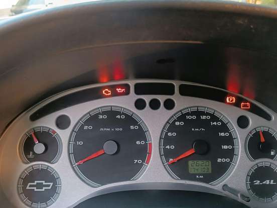 CHEVROLET-S10-2.4 MPFI ADVANTAGE 4X2 CD 8V GASOLINA 4P MANUAL CHEVROLET-S10-2006