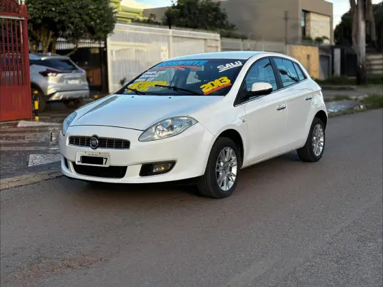 FIAT BRAVO 1.8 ESSENCE 16V FLEX 4P MANUAL FIAT BRAVO 1.8 ESSENCE 16V FLEX 4P MANUAL