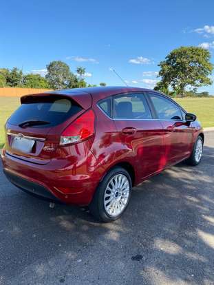 FORD-FIESTA-2014