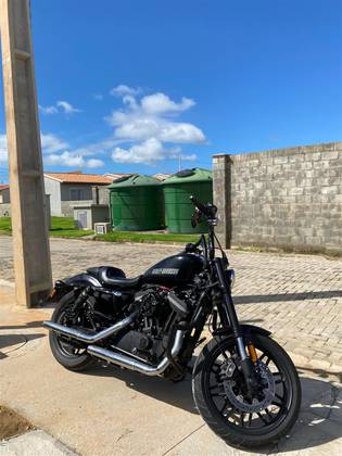HARLEY-DAVIDSON SPORTSTER ROADSTER 