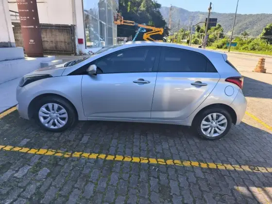 HYUNDAI HB20 1.0 COMFORT 12V FLEX 4P MANUAL HYUNDAI HB20 1.0 COMFORT 12V FLEX 4P MANUAL