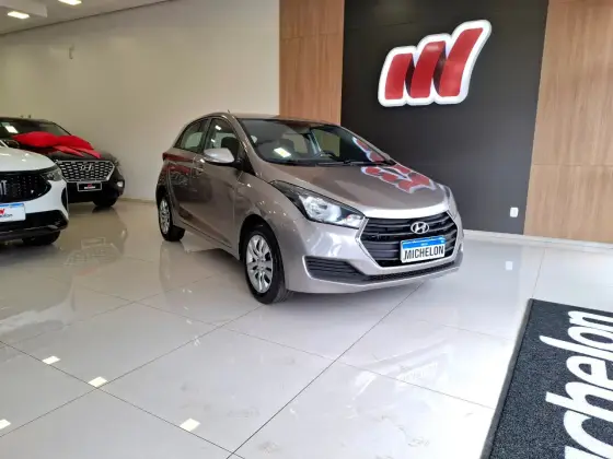 HYUNDAI HB20 1.0 COMFORT PLUS 12V FLEX 4P MANUAL HYUNDAI HB20 1.0 COMFORT PLUS 12V FLEX 4P MANUAL