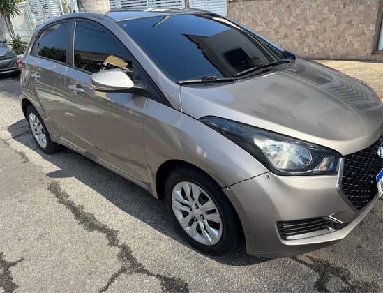 HYUNDAI HB20 1.0 COMFORT PLUS 12V FLEX 4P MANUAL
