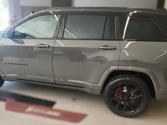 JEEP-COMMANDER-2.0 HURRICANE 4 TURBO FLEX BLACKHAWK AT9 JEEP-COMMANDER-2026