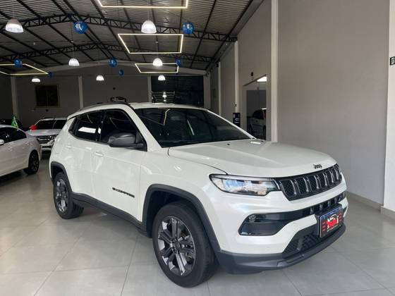 JEEP COMPASS 1.3 T270 TURBO FLEX LONGITUDE AT6
