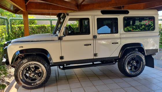 LAND ROVER DEFENDER 2.4 110 SW 4X4 TURBO DIESEL 4P MANUAL