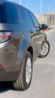 LAND ROVER-DISCOVERY SPORT-2017